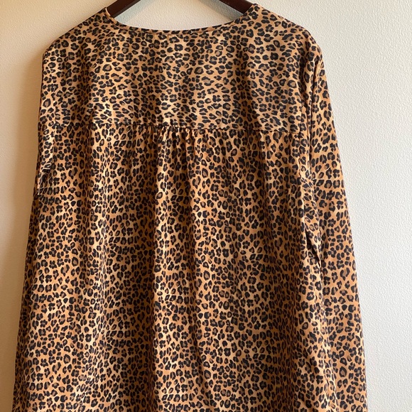 Dana Buchman Long Sleeve Leopard Print Animal Print Blouse Size 1X - Picture 6 of 7